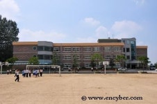 덕진중학교