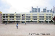 성일초등학교