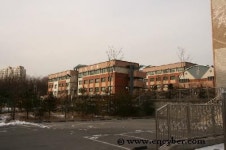 신릉초등학교