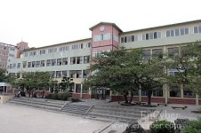 귀일중학교