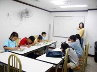 예스외국어학원