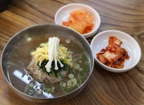 덕이네돼지국밥