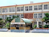 운남초등학교