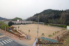 세지중학교