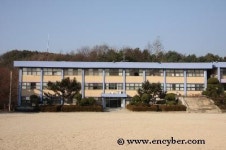 여강중학교