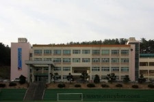 동지중학교