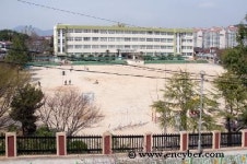 용지초등학교