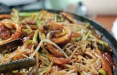 덕산오징어보쌈