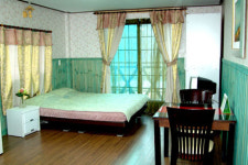 문리버갤러리펜션