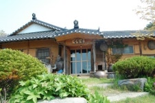 산수유피는마을