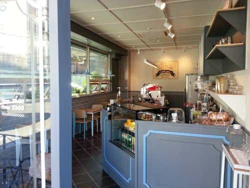 Cafe YOLO 사진