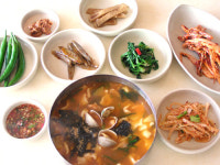 산에는 꽃이 피네