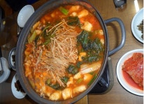 물레방아집민박
