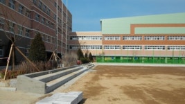 한백중학교