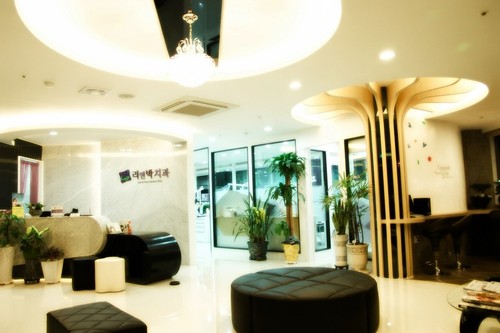 리앤박치과의원 광고