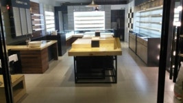 글라스스토리 발산역점