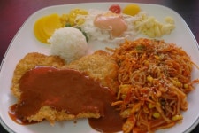 날으는돈까스와밥상