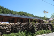 돌담집