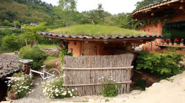 쌍둥이네흙집