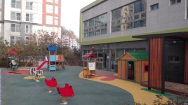 풀꽃향기유치원
