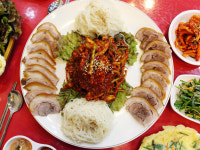 토실토실왕족발