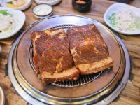 흥부골숯불돼지왕갈비