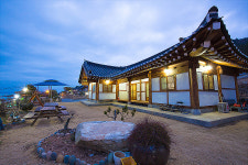 청산도그린한옥펜션