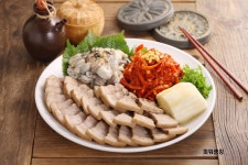 흥부굴보쌈족발