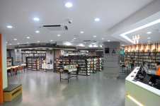 알라딘 중고서점 강남역7번출구점