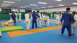군포시유도회관