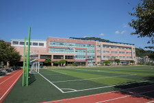 창원초등학교