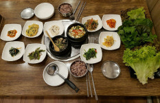 우렁쌈밥마을