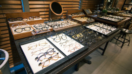 아이디어안경원 부산경성대점