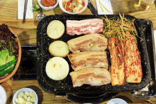 묵은지생삼겹살