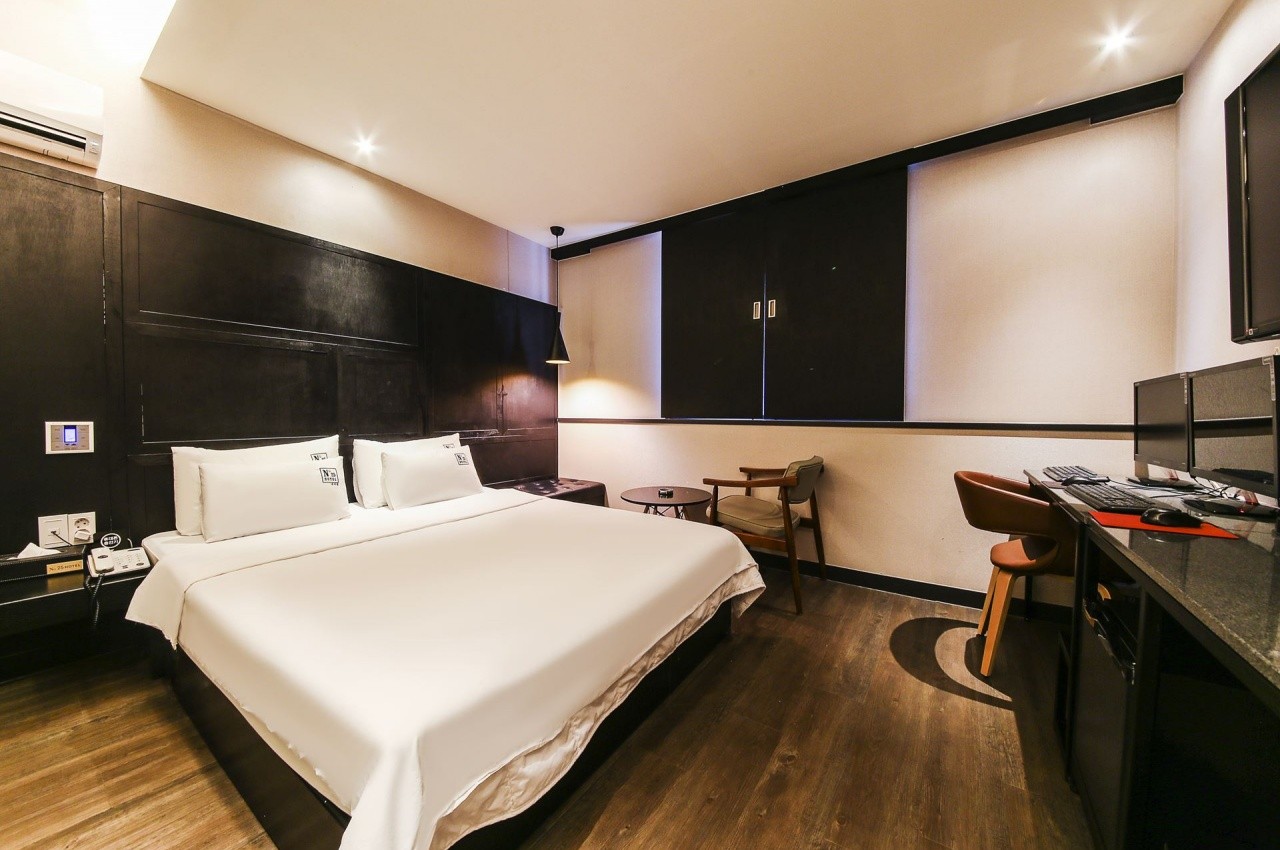 넘버25 호텔 중리역점