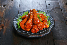 뭐꼬뭐꼬숯불두마리치킨&모락로제떡볶이 향남점