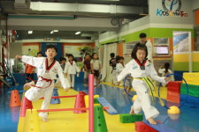 용인대백호태권도