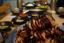 소담오향족발본점