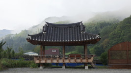 팔봉청삼골돌배마을