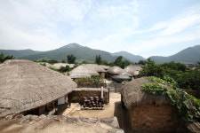 초가원조민박