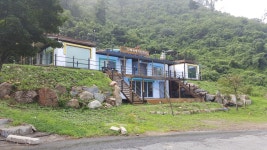 대둔산언덕위에하얀펜션