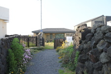 쿠잉썸 돌담펜션