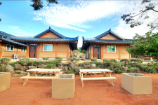 편백나무 한옥펜션 먼나머루