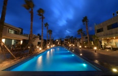 블루밍스파앤풀빌라