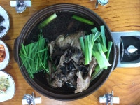 하루방 한방능이백숙