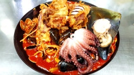 고인돌해물대구뽈찜