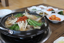 흑염소요리 싸리골 본점