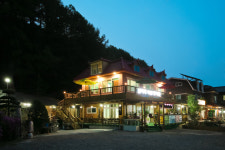 산아래 펜션