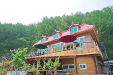 산아래 펜션