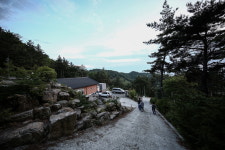 삼신사